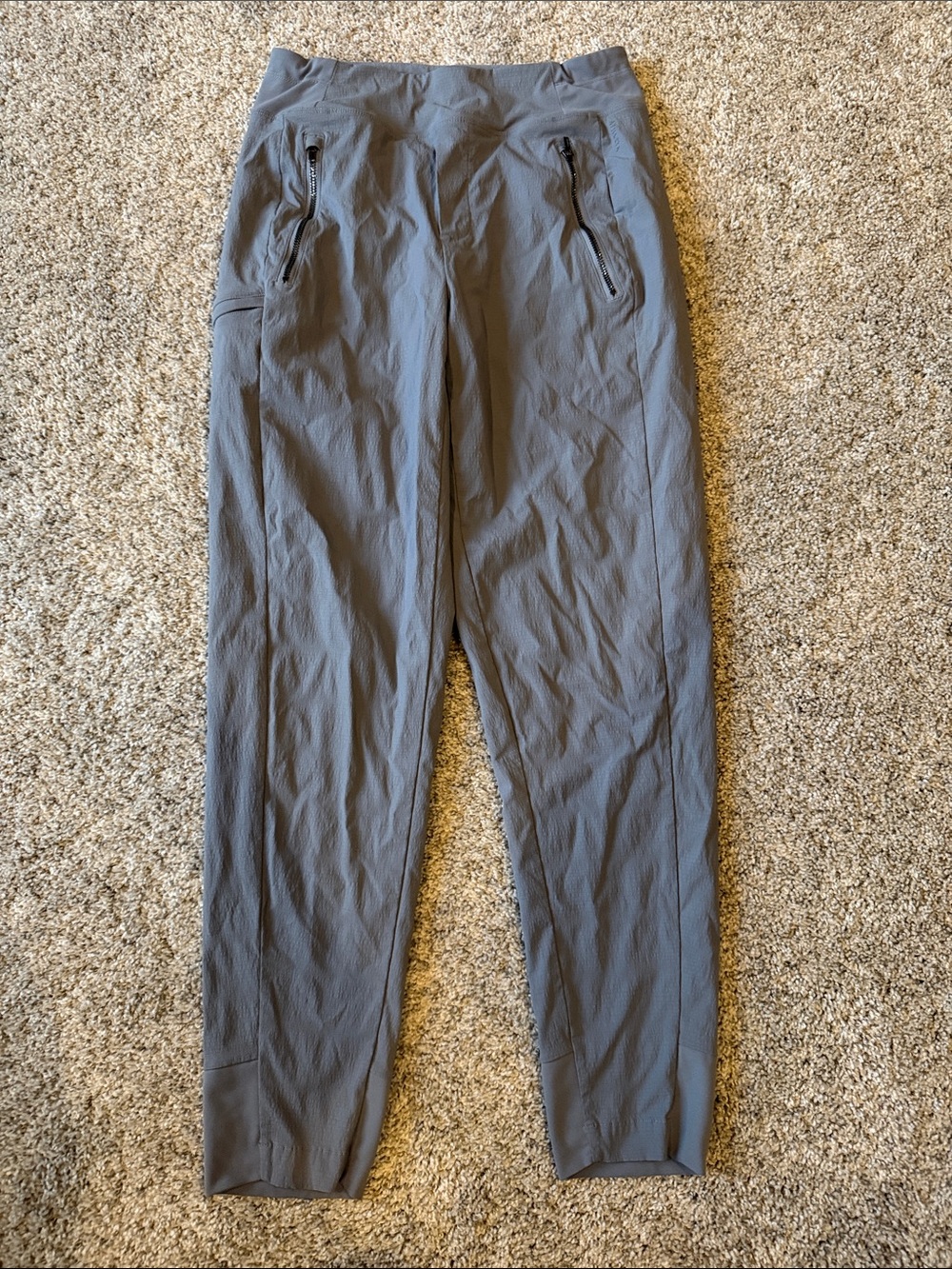 Athleta Trekkie Relaxed Mid Rise Jogger